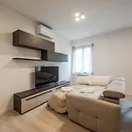 شقة Center Sea Just Steps Away - Aria Condizionata - Wifi *
